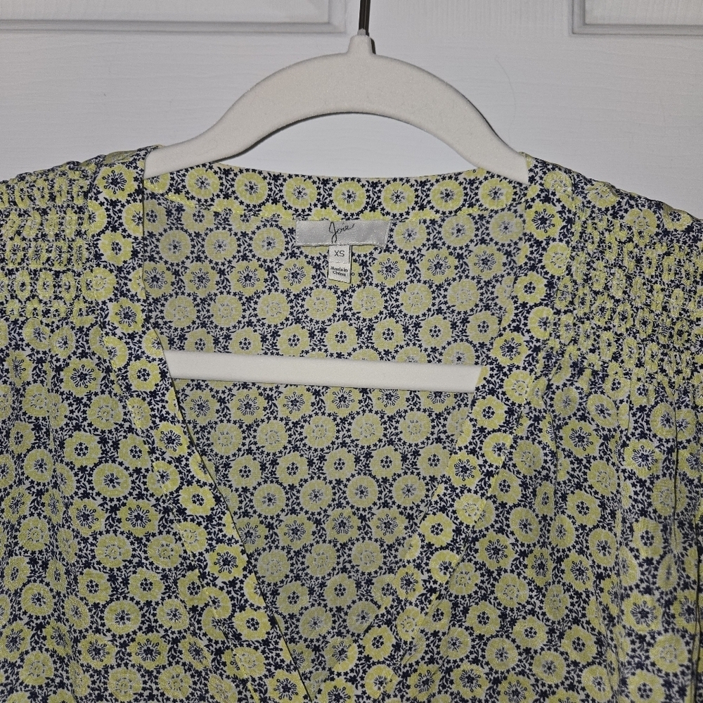 Joie Silk Yellow And Black Floral Print Women's Top - Picture 2 of 8